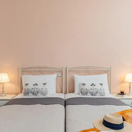 Zanneta & 3* ميكري فيغلا