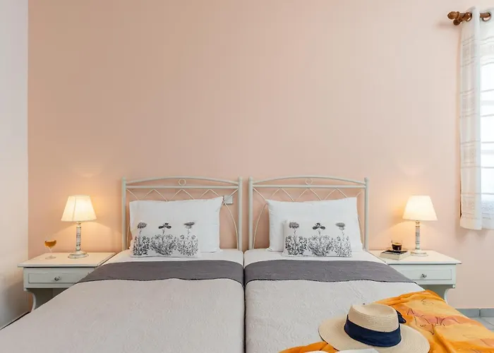 Zanneta & 3* Mikri Vigla