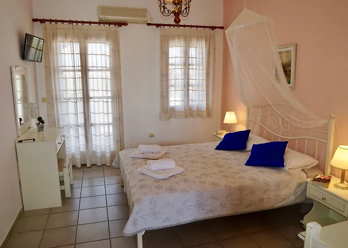 Zanneta & Apartahotel 3*